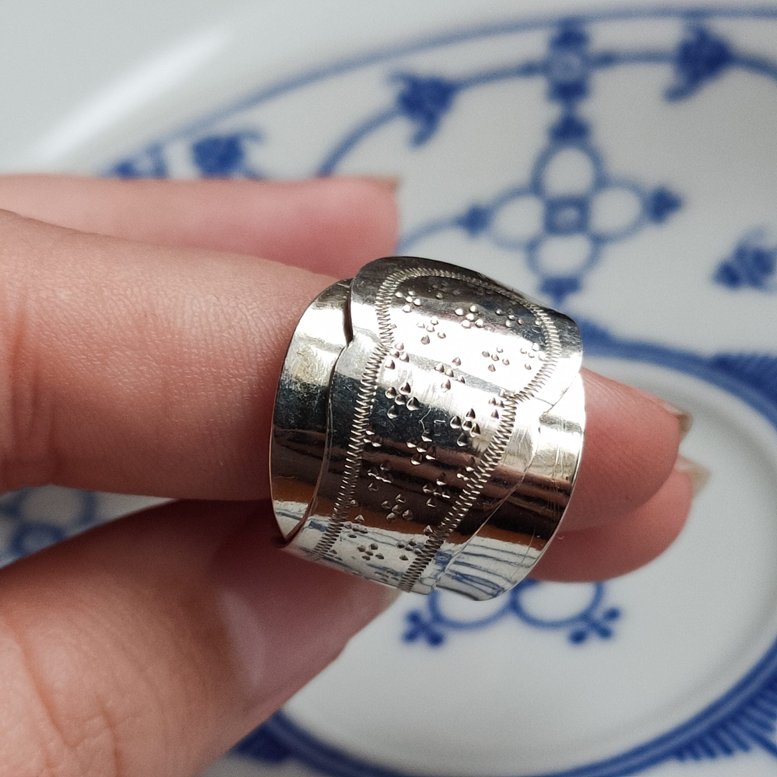 Lepel ring crossed | Sterling zilver | BY AIS image 3