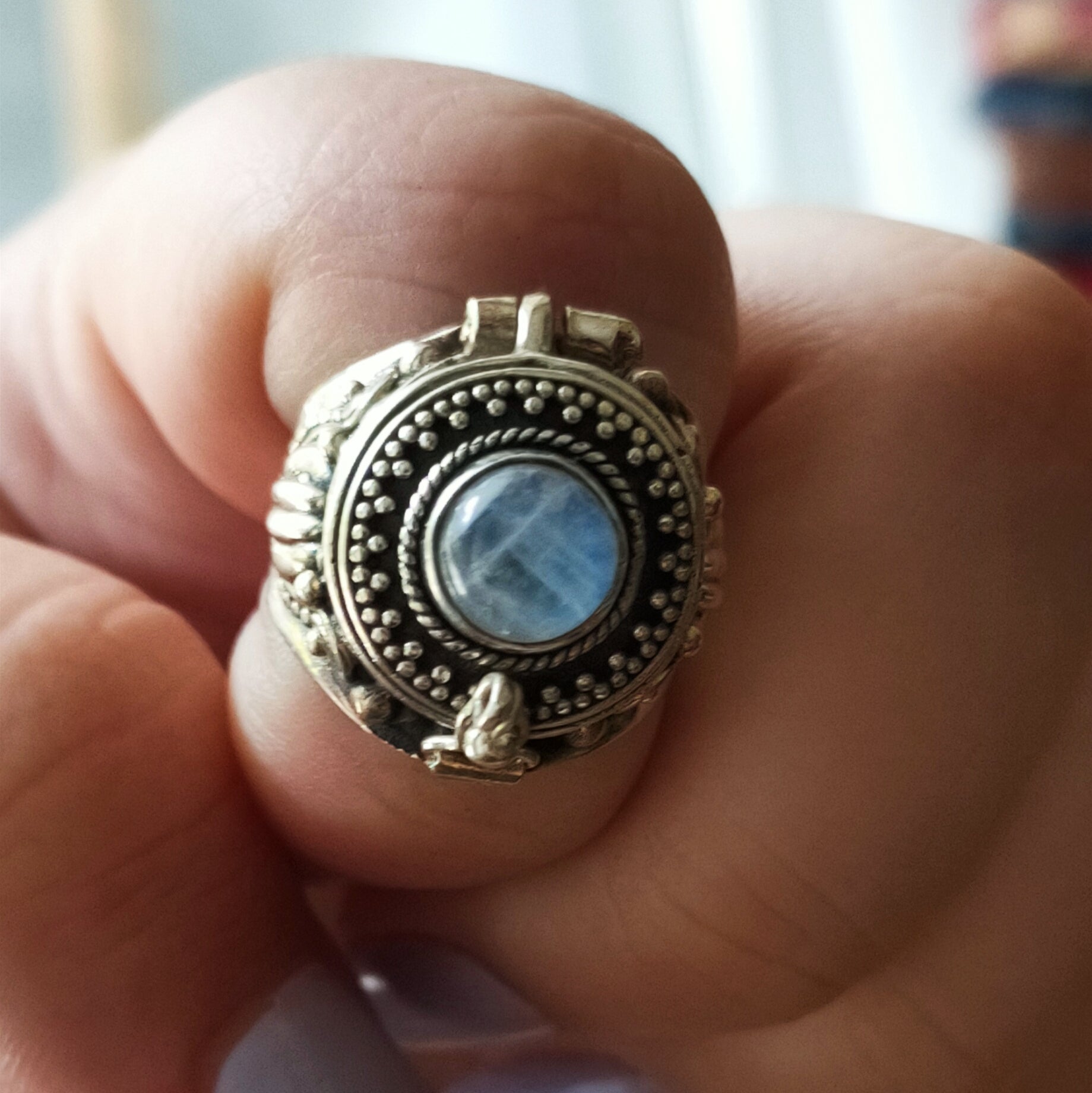 Poison box ring | Sterling zilver & maansteen image 3