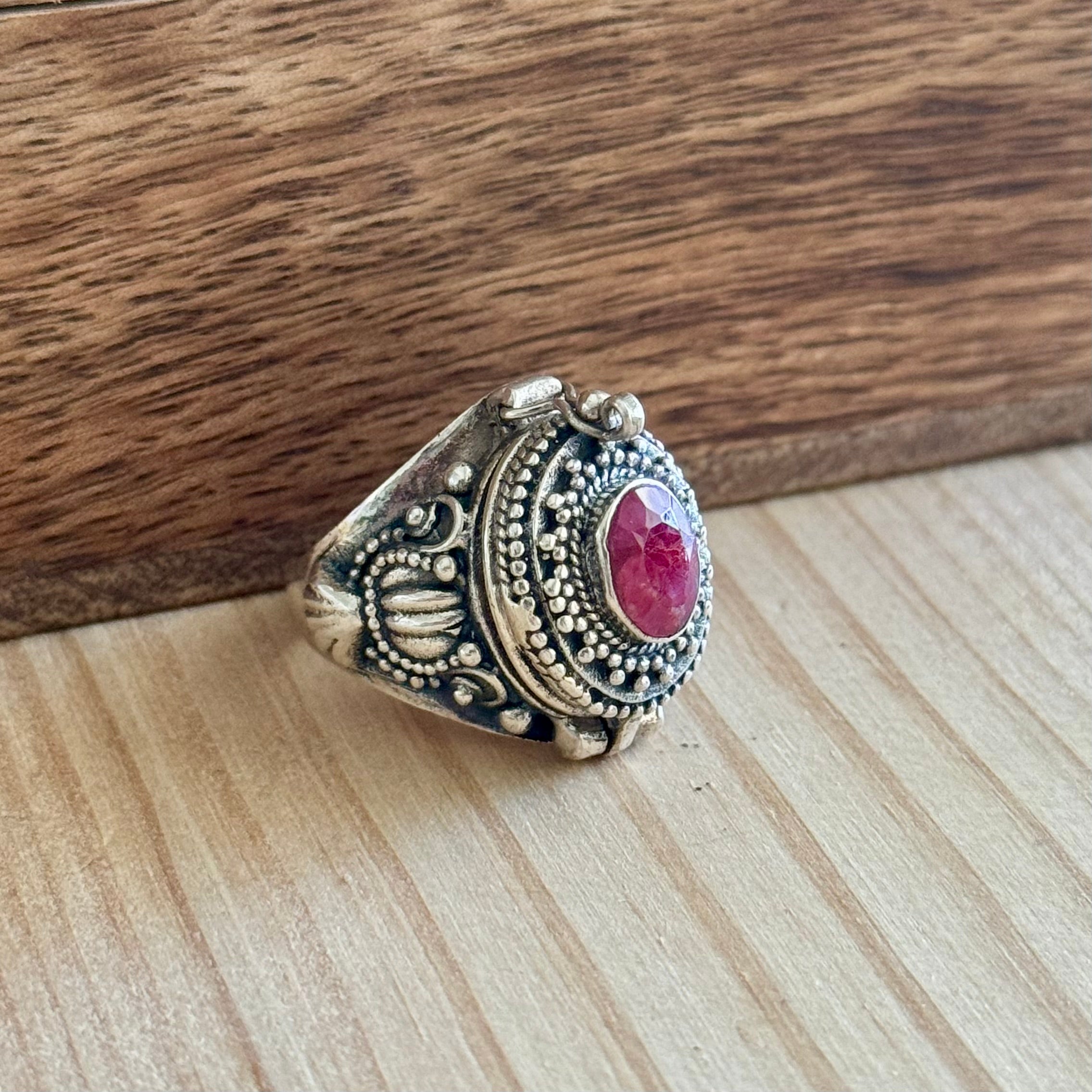 Poison box ring | Sterling zilver & robijn | maat 18,25 image 4