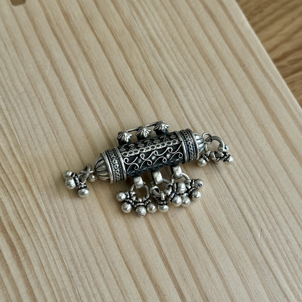 Prayer box tassle | Sterling zilver image 1