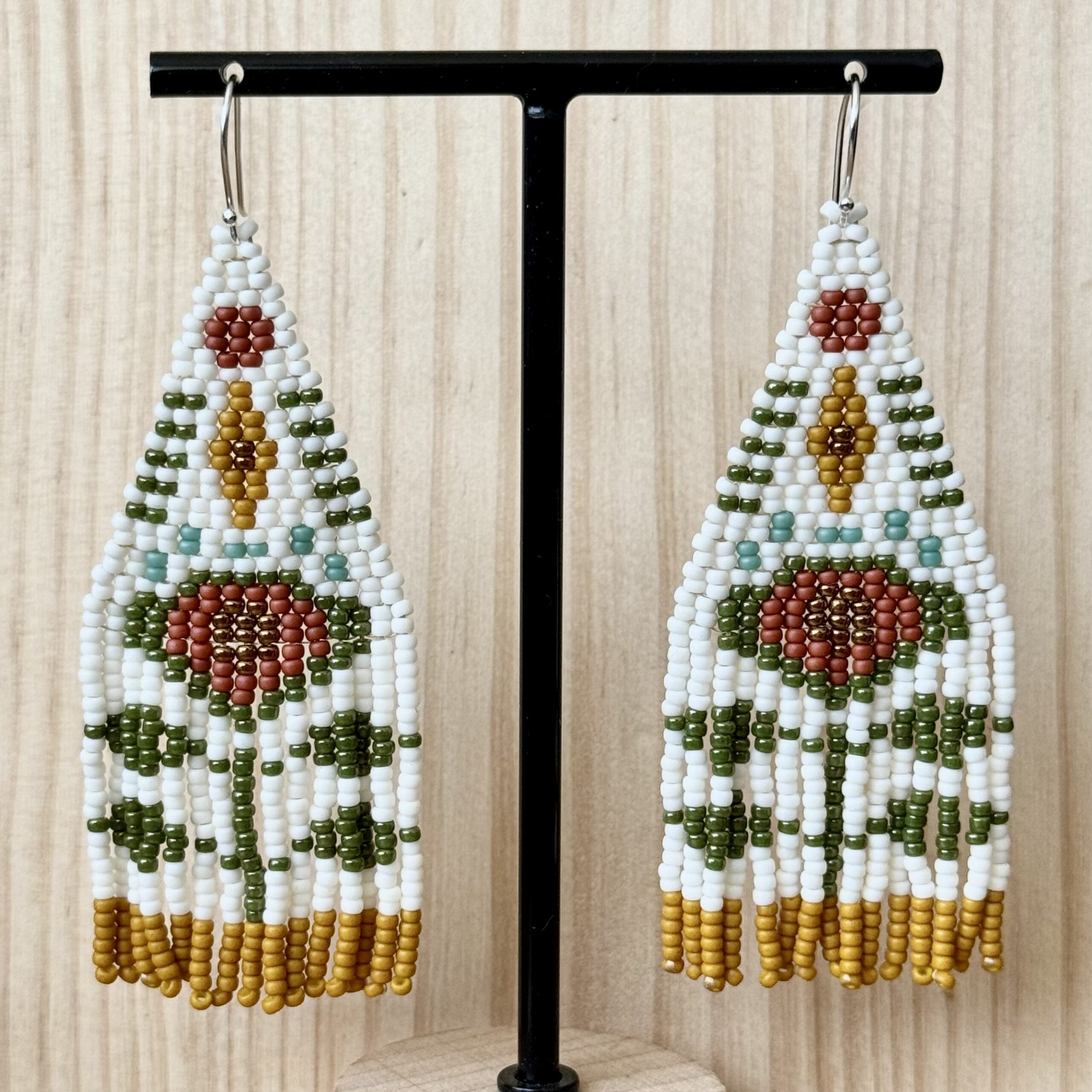 Oorbellen Flower | Handbeaded | BY AIS image 0