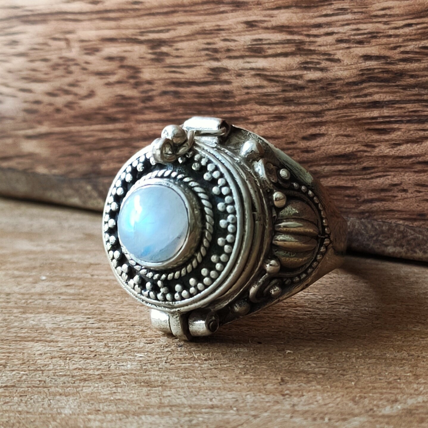 Poison box ring | Sterling zilver & maansteen image 0