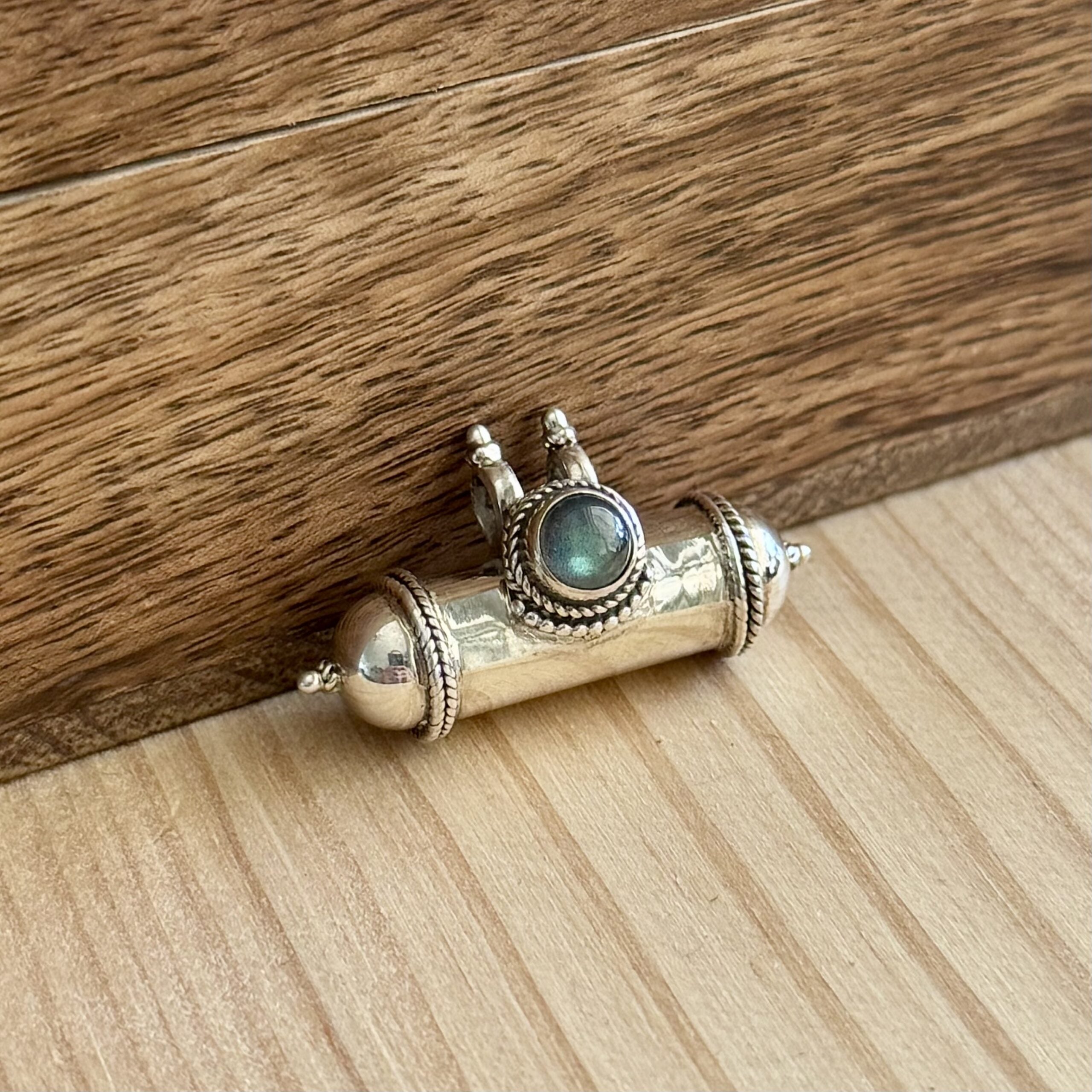 Prayer box | Sterling zilver & labradoriet image 1