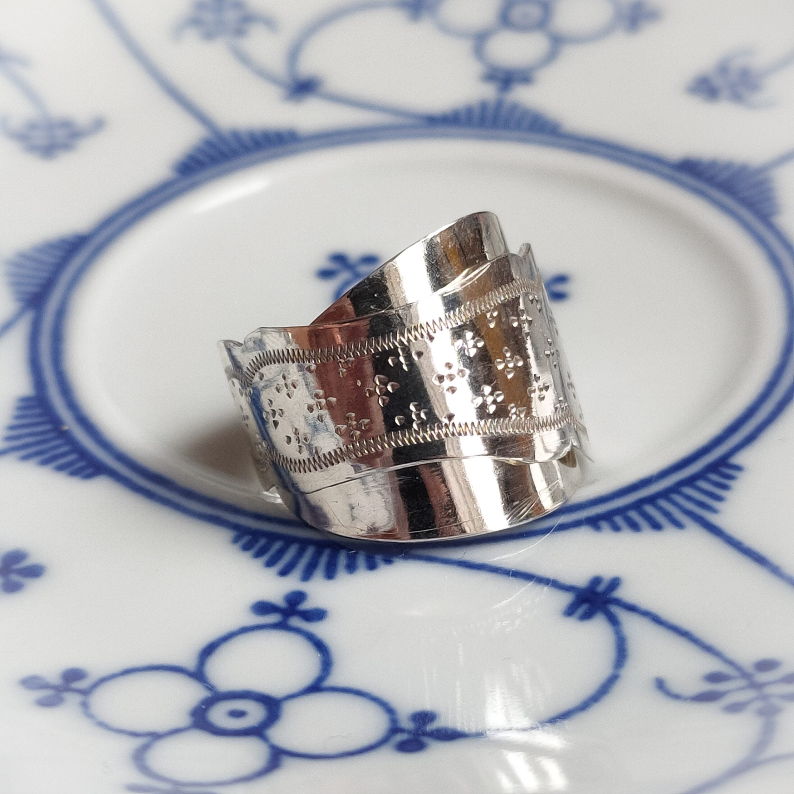 Lepel ring crossed | Sterling zilver | BY AIS image 1