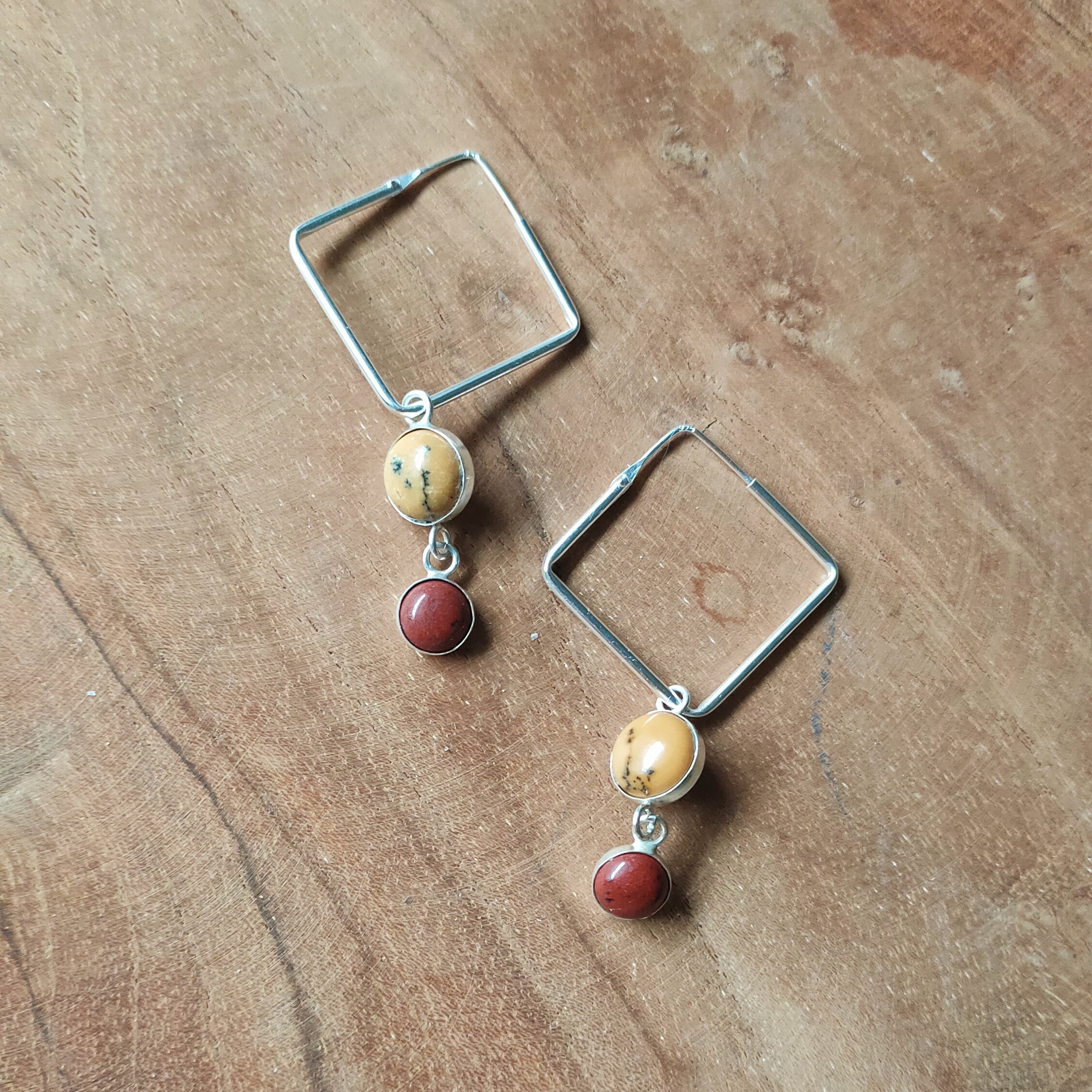 Hoops | Sterling zilver & dendriet opaal & rode jasper | BY AIS image 1