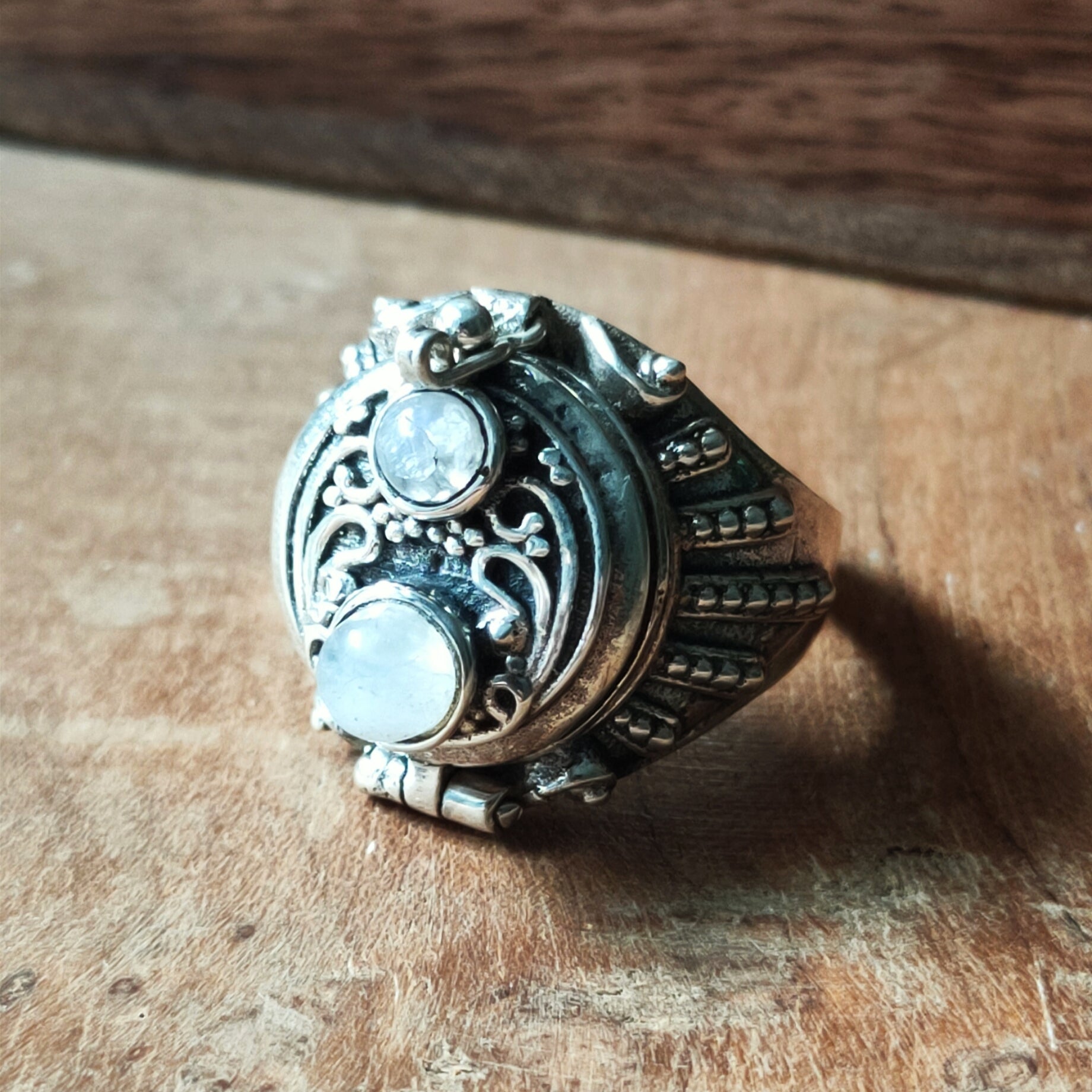 Poison box ring XL | Sterling zilver & maansteen | maat 18,75 image 1