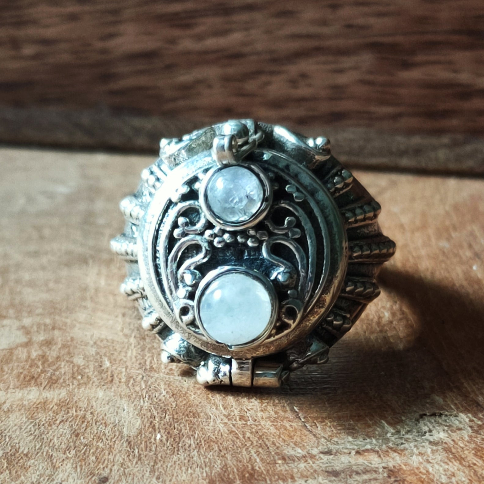 Poison box ring XL | Sterling zilver & maansteen | maat 18,75 image 3