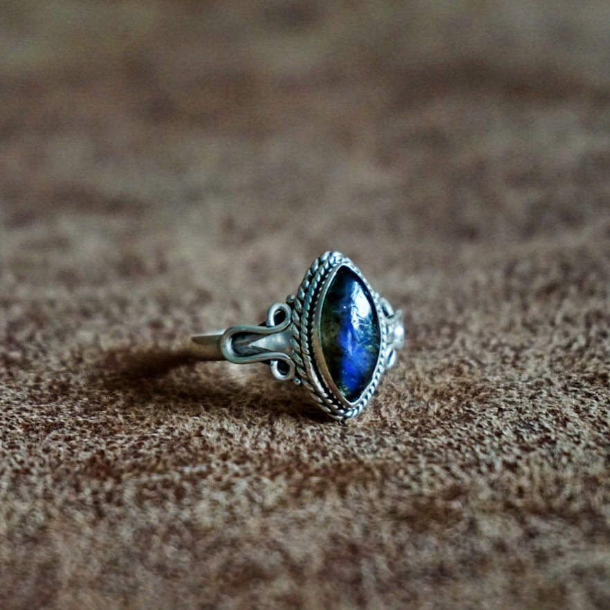 Ring | Sterling zilver & labradoriet | maat 18 image 0