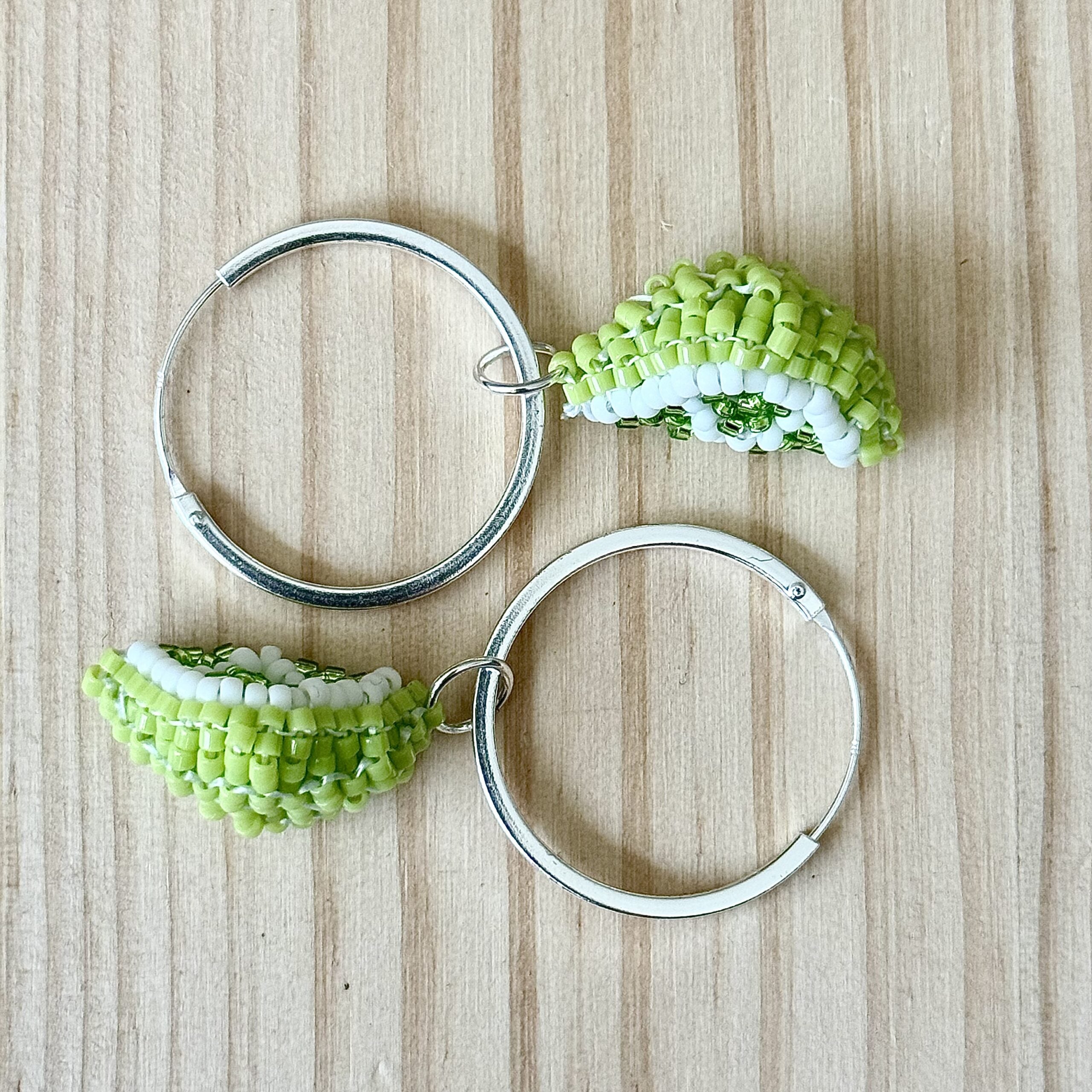 Oorbellen Limoen | Sterling zilver & Handbeaded | BY AIS image 2