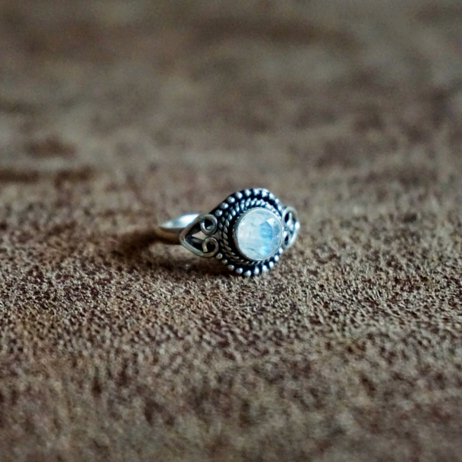 Ring | Sterling zilver & maansteen | maat 16,25 image 0