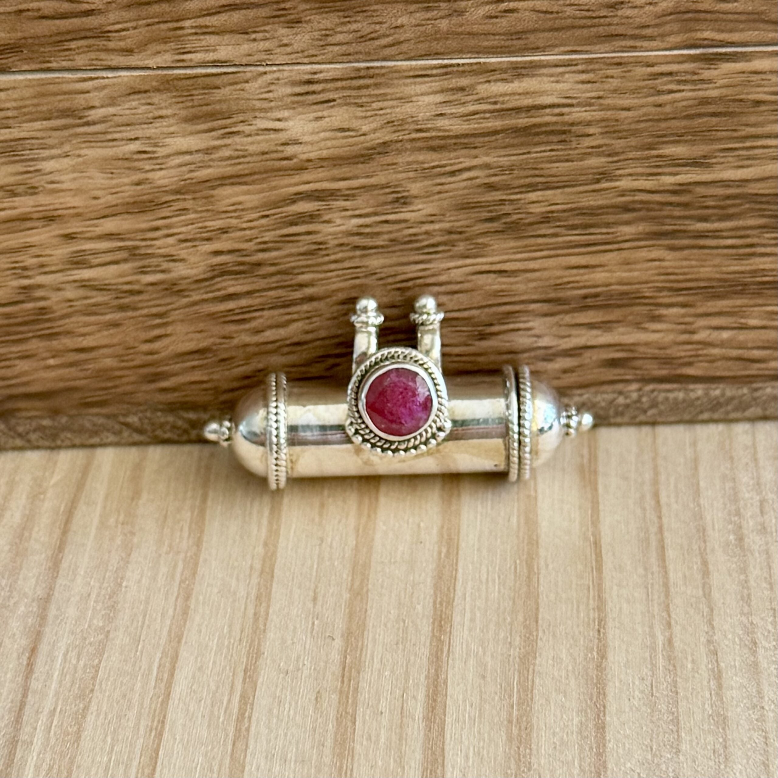 Prayer box | Sterling zilver & robijn image 1